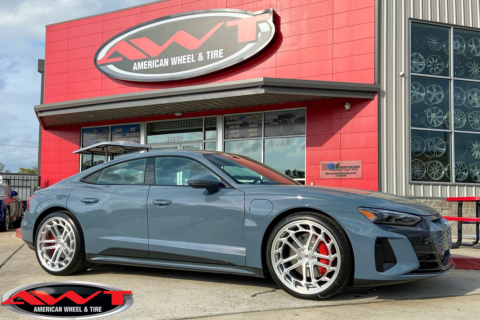 Kemora Gray 2023 Audi e-tron GT